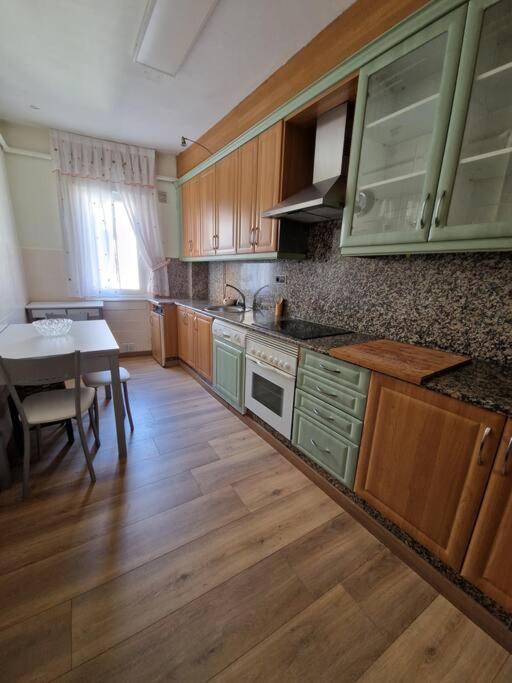 Apartament Piso En Estacion De Monforte De Lemos Zewnętrze zdjęcie